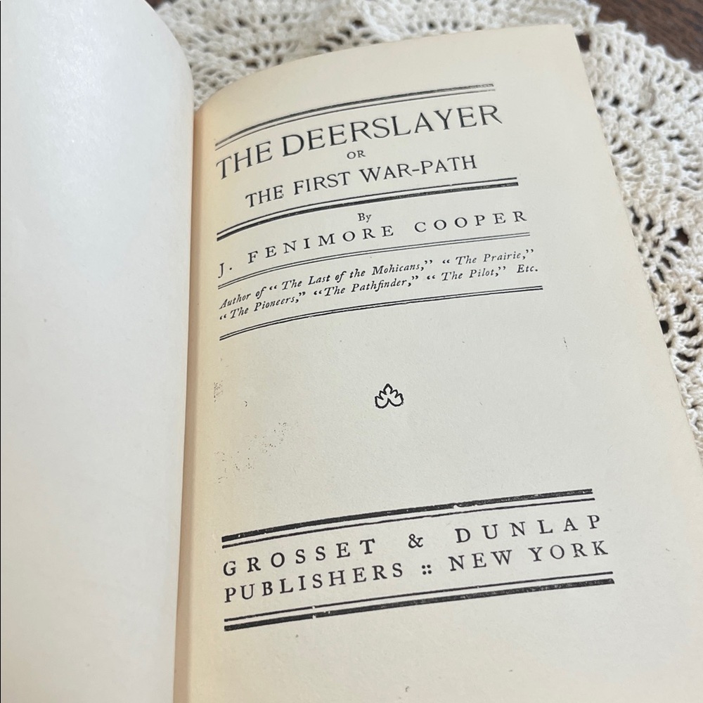 Vintage hardcover The Deerslayer Book with Illustrated Cover - Picture 4 of 6
